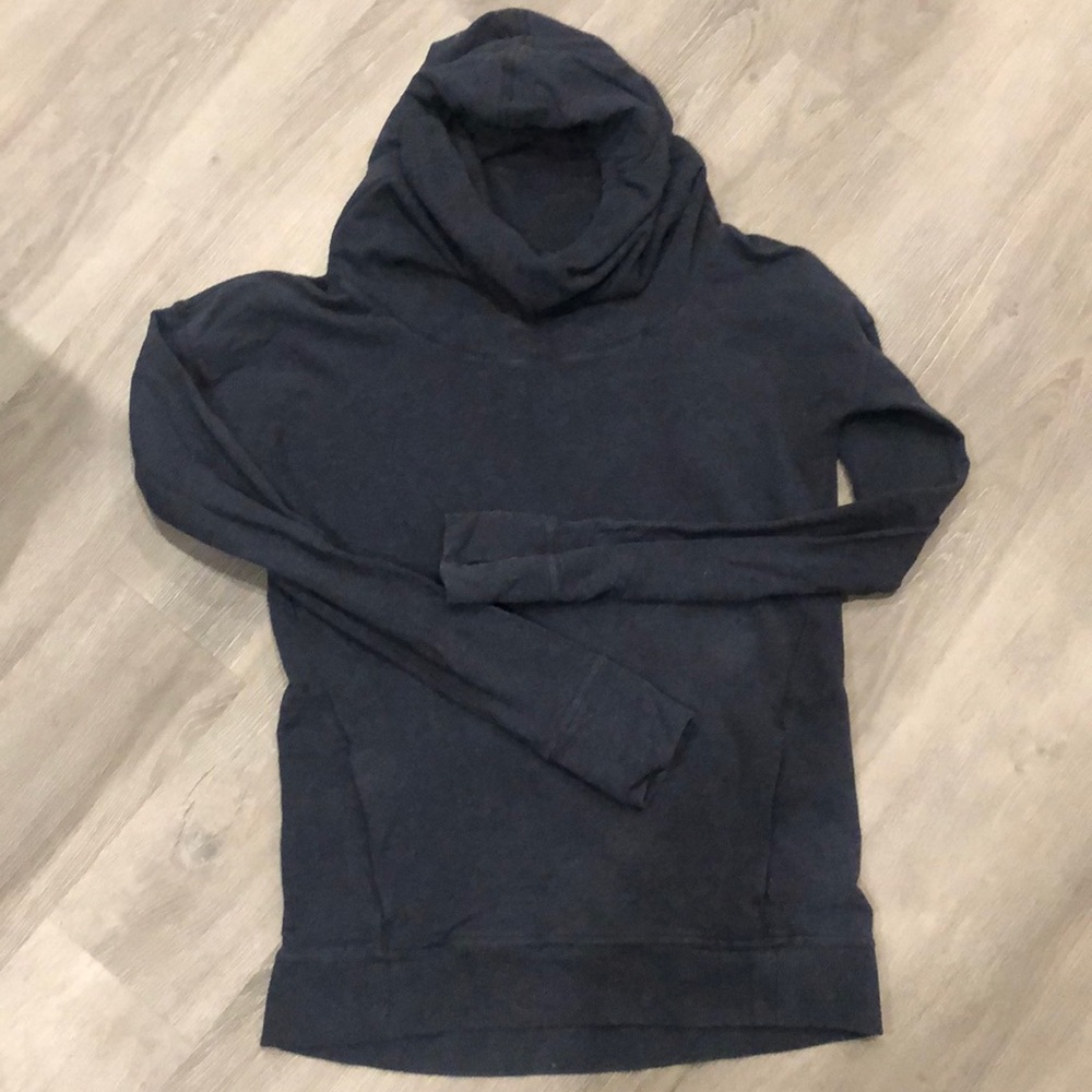 Lululemon Funnel Neck Hoody. Size 2. Super Comfy!